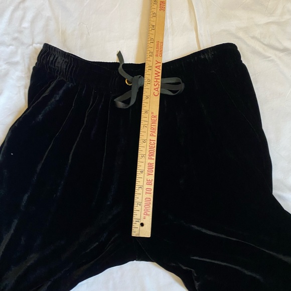 Sandro Women's Pull On Black Velvet Pants Whimsygoth Grunge Witchy Quiet Luxury - Picture 14 of 17